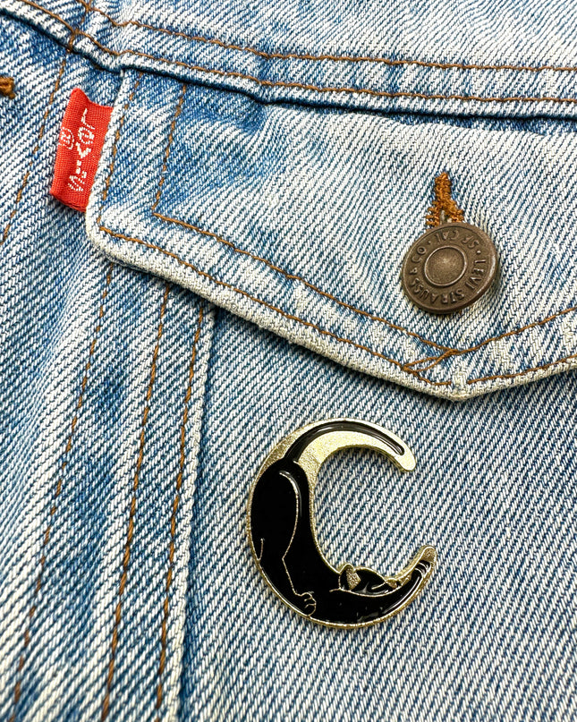 Cat Moon II Pin - Enchanting Accessory for Cat Enthusiasts