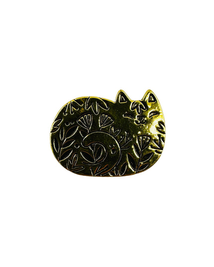 Golden Cat Pin for Family Christmas Fun