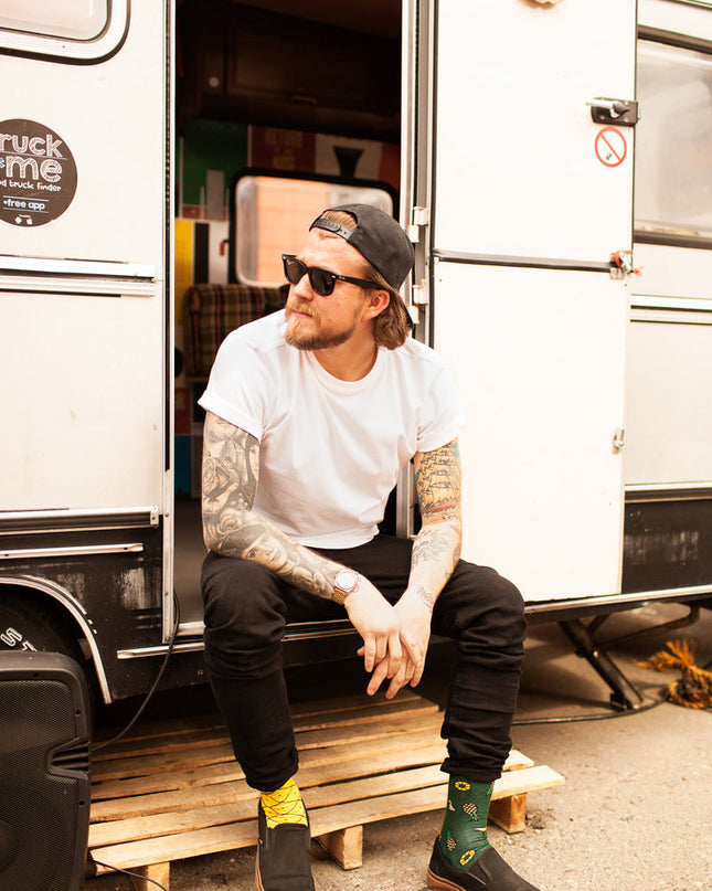 Many Mornings Zokni - Pineapples Fun Socks Collection