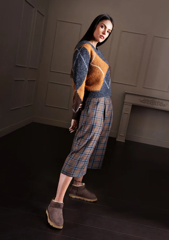 Grünland Women's Extra Short Boots in Brown for Stylish Comfort