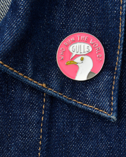 Gulls Brooch - Stylish Bird-Themed Accessory