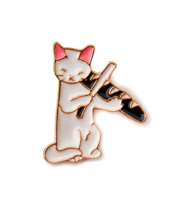 Cat with Baguette Brooch - Whimsical Foodie Design