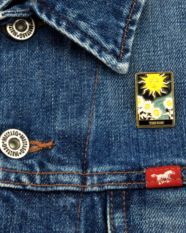 Tarot Pin - The Sun Halloween Accessory