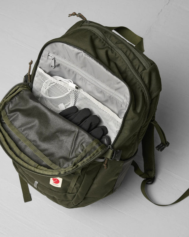 Fjallraven Skule 28 Backpack in Basalt